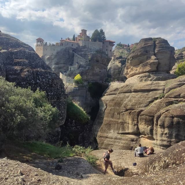 Фото 3 от Irina K. об аренде Toyota Corolla Cross в аэропорту Салоники (09.10.24)