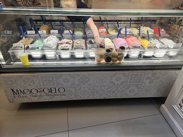 Photo 12 by Adrian T. about hiring a Peugeot 3008 at Naples Airport (06/08/26)