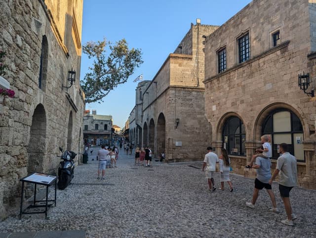 Billede 8 af Uffe U. om at leje en MINI Cooper Cabrio i Rhodos (7/20/24)