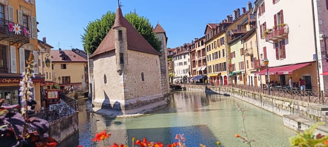 Photo 4 by Renata C. about renting a Peugeot 2008 in Lyon (9/9/23)