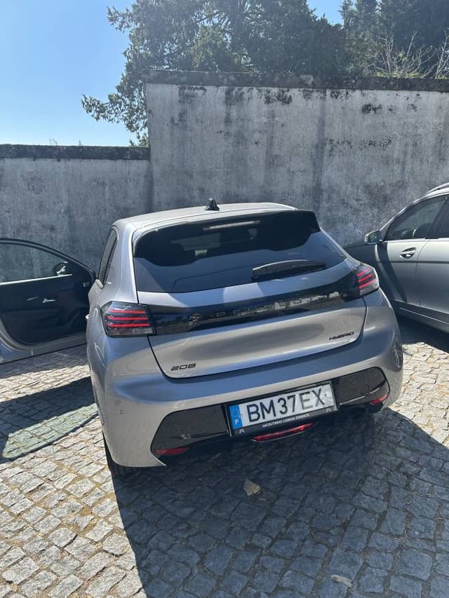 Photo 2 by Zoriana B. about renting a Seat Ibiza in Portugal (9/1/25)