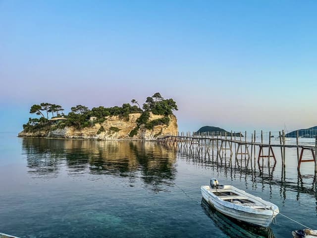 Photo 4 by Paul B. about hiring a Peugeot 108 in Greece (09.05.25)