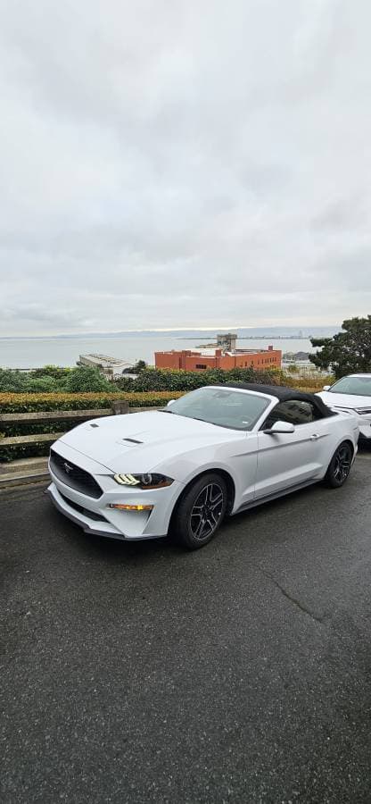 Фото 3 от Roman N. об аренде Ford Mustang Cabrio в аэропорту Сан-Франциско (21.02.24)