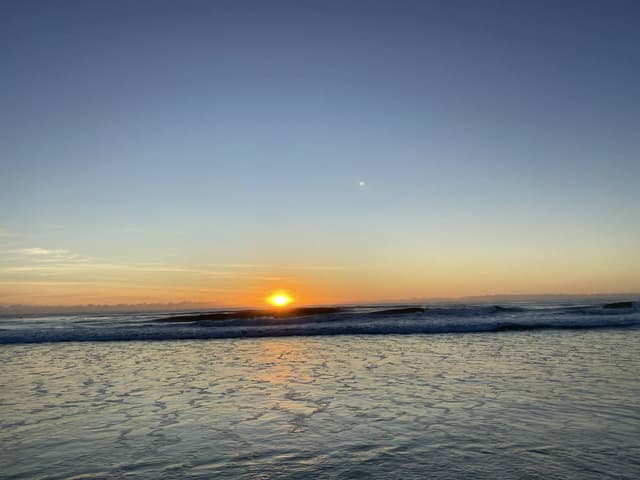 Photo 4 by Caroline F. about renting a MG 3 in Surfers Paradise (4/25/24)