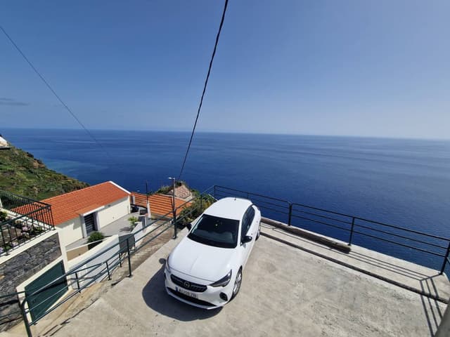 Photo 5 by Ande S. about renting a Mitsubishi Space Star in Portugal (6/8/25)