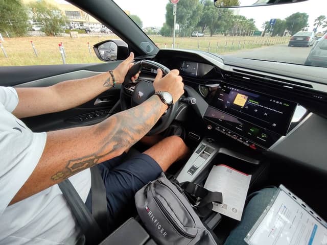 Foto 3 di Gabriel Marius G. sul noleggio di una Mercedes Benz A Class all’aeroporto di Crotone (28/08/25)