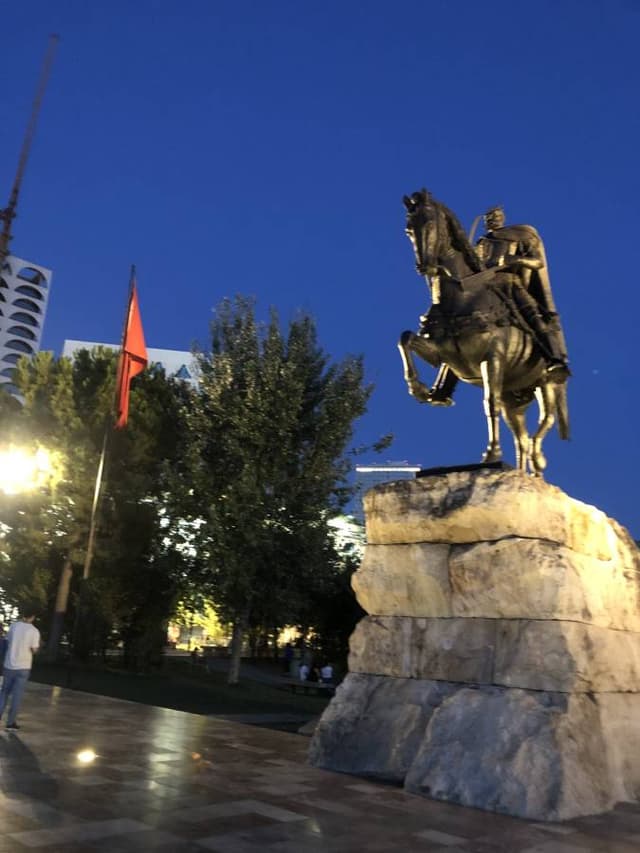 Foto 6 di vincenzo V. sul noleggio di una Volkswagen Polo all’aeroporto di Tirana (12/08/25)