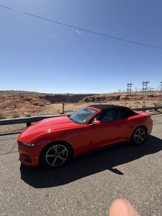 Photo 3 by Aymen K. about hiring a Ford Mustang Cabrio in Los Angeles (10.04.25)