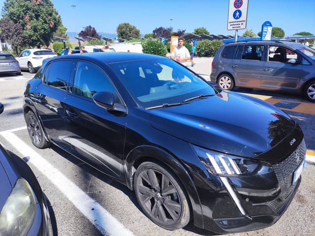 Maria K. 3. számú fényképe a(z) Fiat 500X autó bérléséről itt: Rómában (24. 07. 19.)