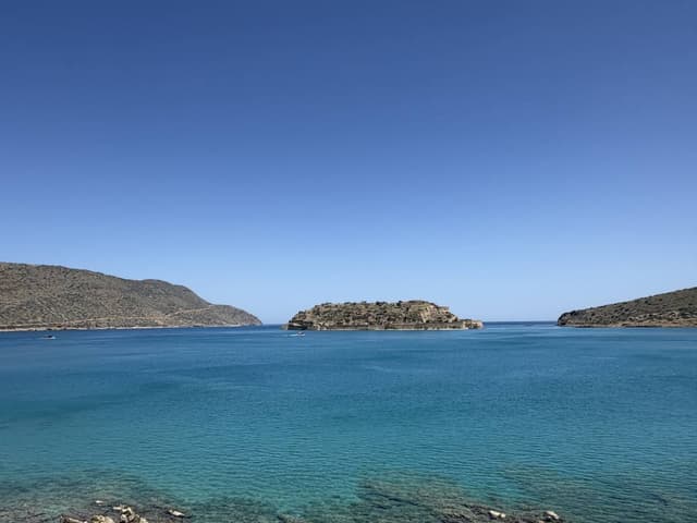 Photo 4 by Ian P. about hiring a Toyota Yaris in Elounda (25/05/26)