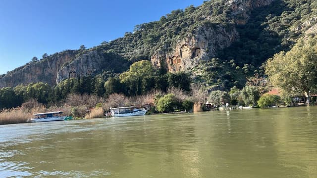 Photo 2 by Iwan L. about hiring a Hyundai Accent in Turkey (15/02/26)