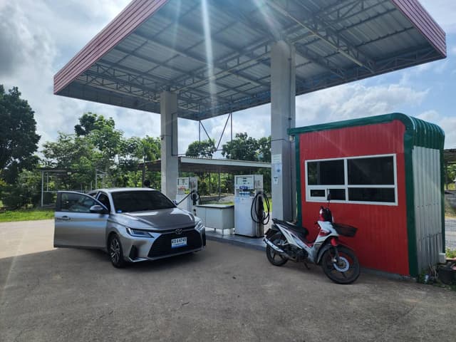 Photo 7 by PAK SHING W. about renting a Toyota Yaris in Phuket (7/31/25)