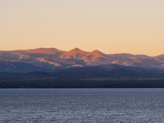 Photo 4 by John D. about hiring a Renault Clio at San Carlos de Bariloche Airport (19.01.25)