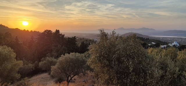 Photo 4 by Leslie P. about hiring a Hyundai i20 at Kos Airport (11.11.24)