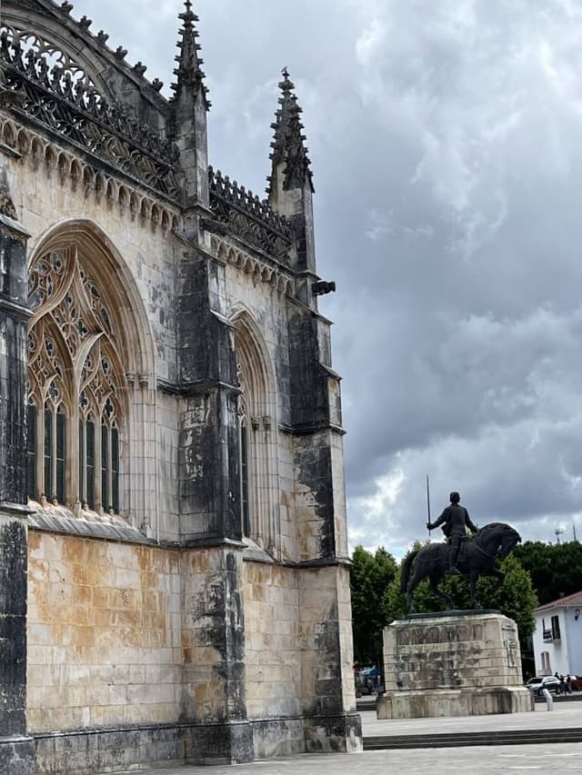 Photo 2 by Paulo M. about renting a Citroen C4 Cactus in Porto (6/23/24)