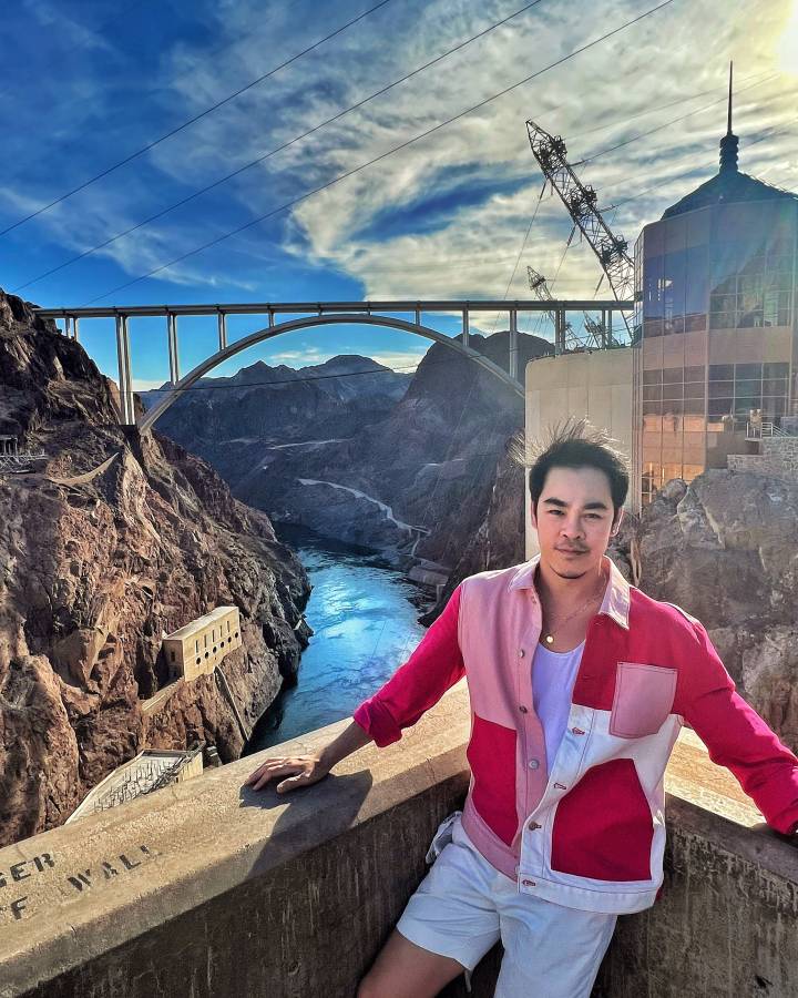 Photo by Avirut L. (10/2/22)