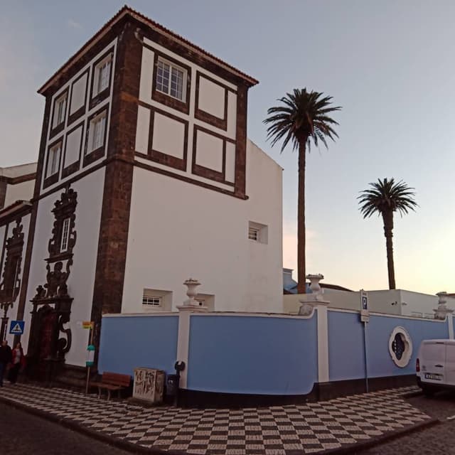 Photo 9 par Claude P. sur la location d'un Peugeot 2008 à Ponta Delgada (26/03/24)