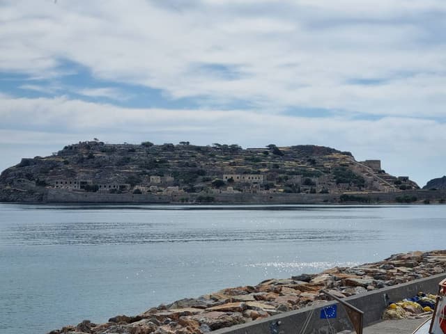 Foto 3 de Antonio T. sobre o aluguer de um Fiat 500 no aeroporto de Creta Heraklion (07/06/25)