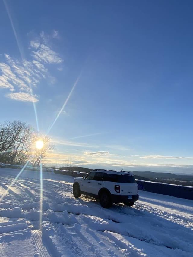 Photo 1 by Laura T. about hiring a Jeep Renegade at Newark Liberty International Airport (13.01.24)
