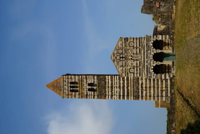 Photo 13 by Kin wai L. about hiring a Toyota Aygo in Olbia (22/05/24)