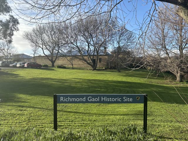 Photo 2 by Ysabella L. about renting a Mitsubishi ASX in Hobart (7/2/24)