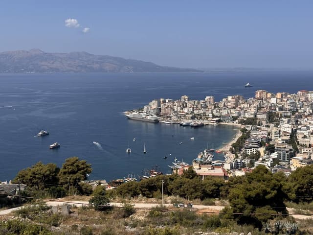 Photo 5 by Roberto G. about renting a Fiat 500 in Albania (6/25/25)