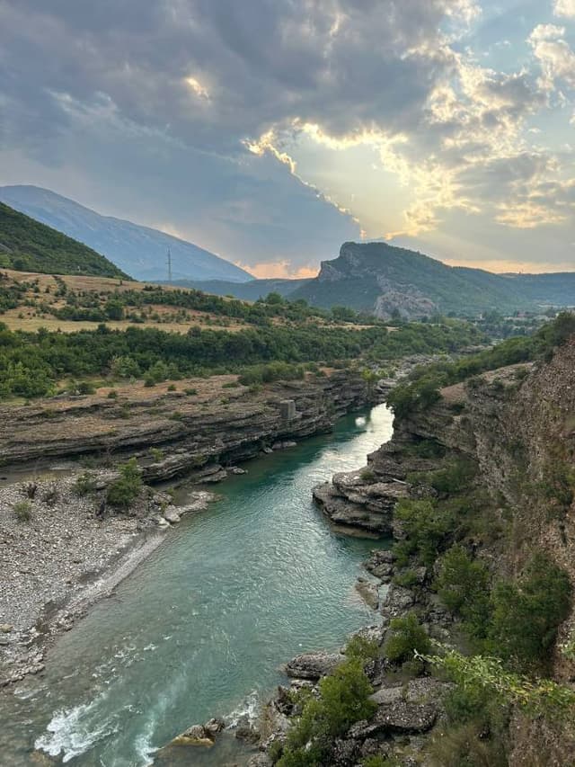 Photo 5 par Jean Paul S. sur la location d'un Kia Stonic en Albanie (23/07/25)