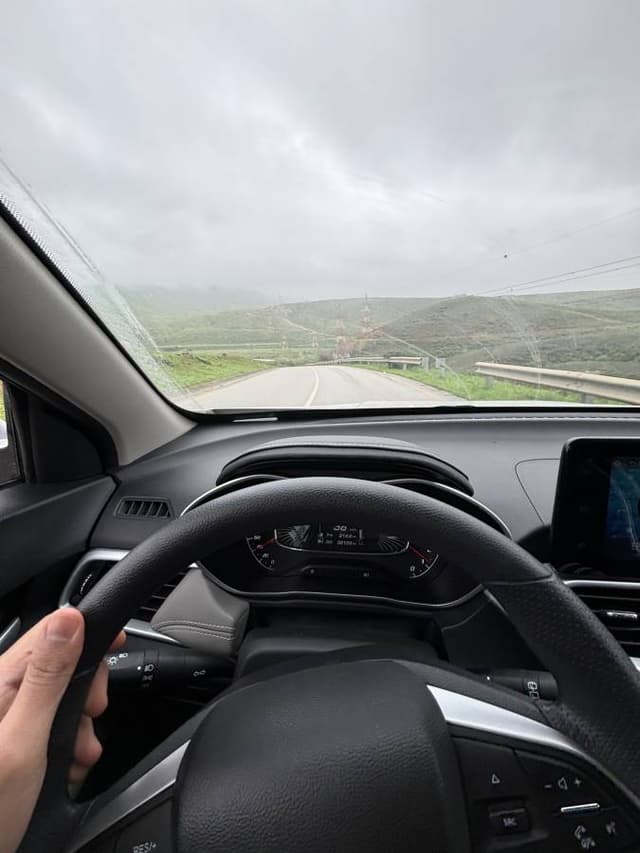 Photo 4 by Jehad A. about renting a Volkswagen T-Roc in Salalah (7/18/24)
