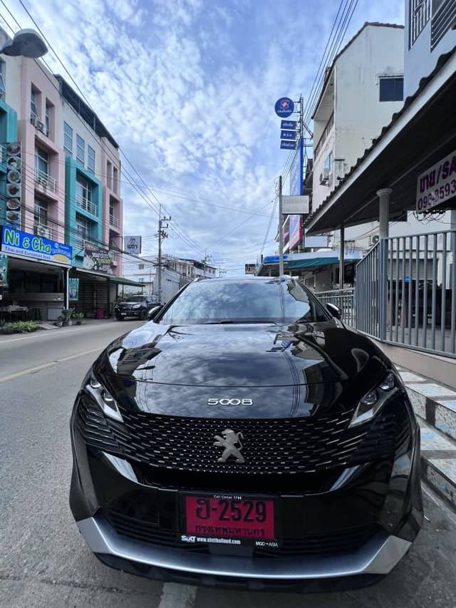 Photo 2 by Sin W. about renting a Peugeot 5008 Aut. in Bangkok (8/7/23)