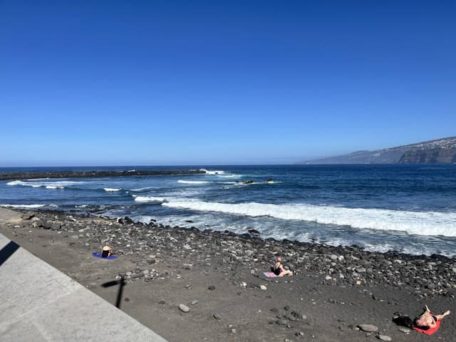 Photo 3 by Debbie U. about hiring a Toyota Yaris in Tenerife (12.01.25)