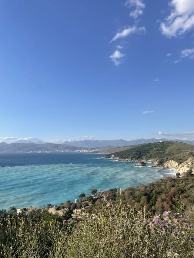 Foto 4 de Julia F. sobre o aluguer de um Toyota Yaris em Saranda (28/05/25)