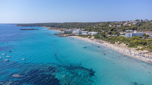 Foto 8 von Pietro G. über die Anmietung eines Opel Corsa am Flughafen Menorca (19.7.25)