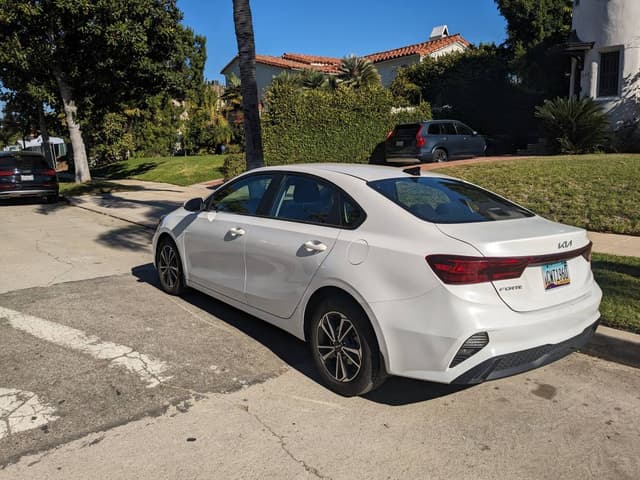 Foto 3 van Juan G. over het huren van een Hyundai Accent in Los Angeles (16-11-23)