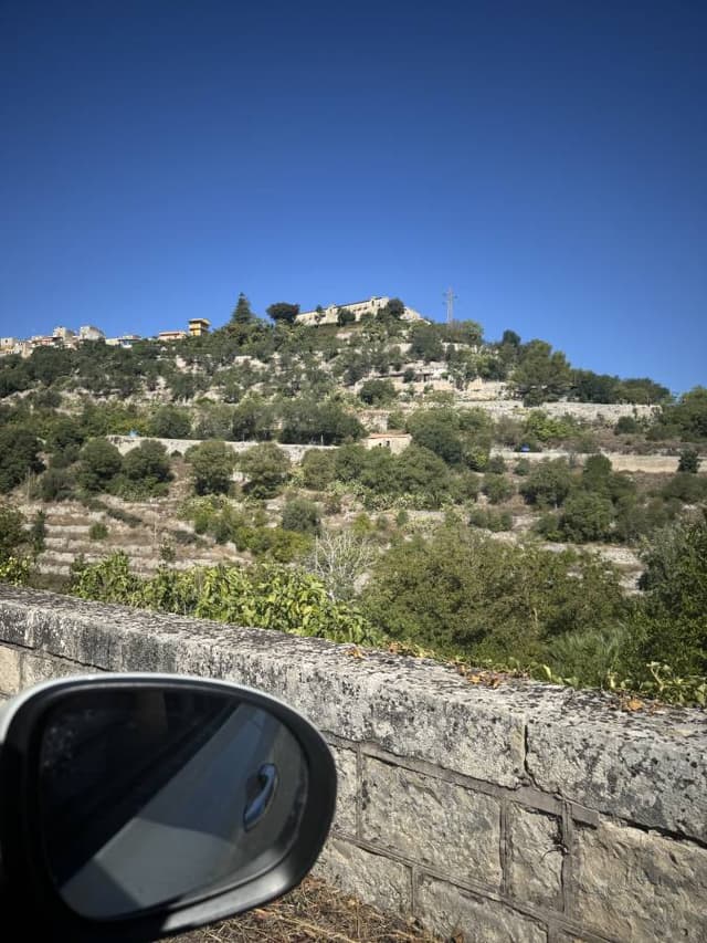 Photo 3 by Nerijus L. about renting a Fiat 500X on Sicily (9/23/25)
