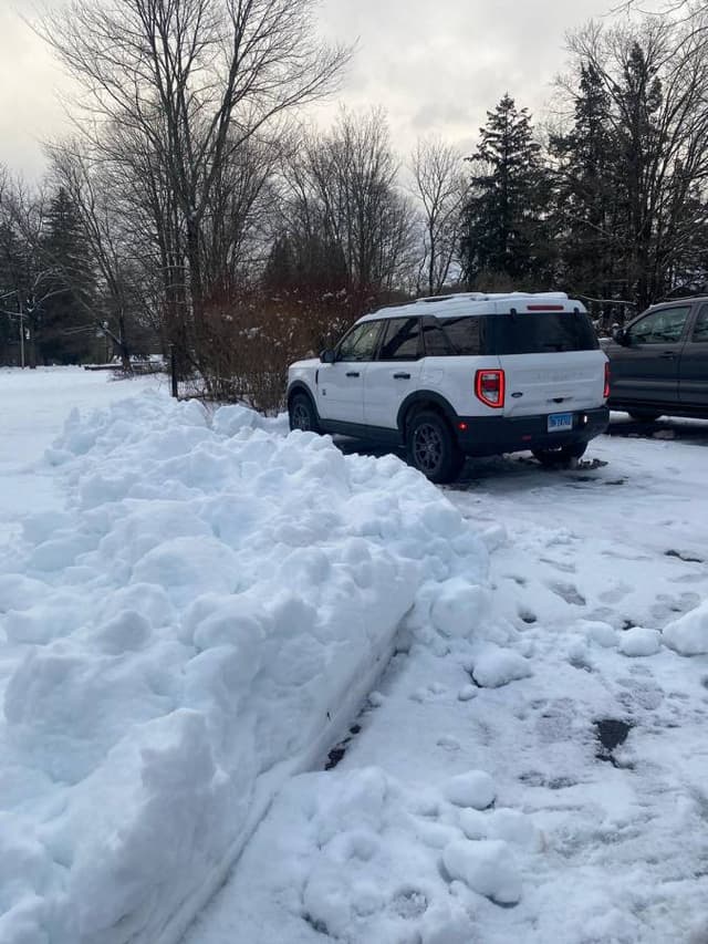 Photo 2 by Laura T. about hiring a Jeep Renegade at Newark Liberty International Airport (13.01.24)