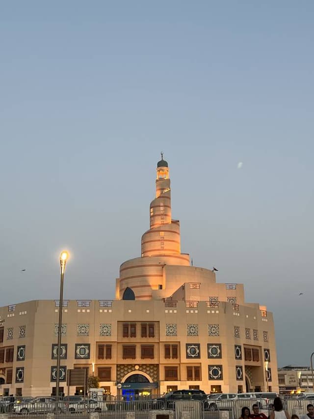 Doha Havalimanı’nda bir Suzuki Dzire kiralama ile ilgili Selcuk S. tarafından 9 fotoğraf (02.04.25)