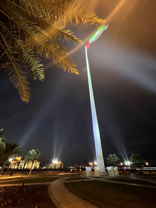 Photo 6 by Tomasz Z. about renting a Mitsubishi Attrage in Abu Dhabi (11/30/23)