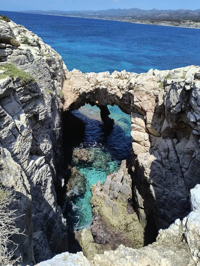 Zdjęcie 3 wykonane przez Jakub L. dotyczące wynajmu Kia Picanto w na Lotnisku w Pafos dnia (9.05.25)