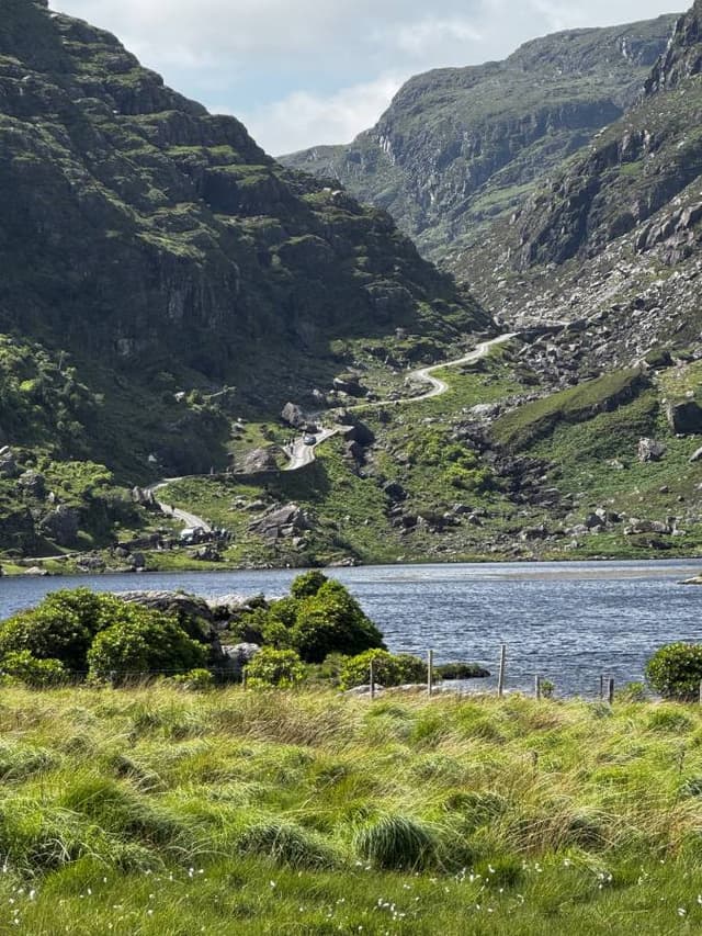 Photo 3 by Roy R. about renting a VW T-Roc in Ireland (6/24/25)