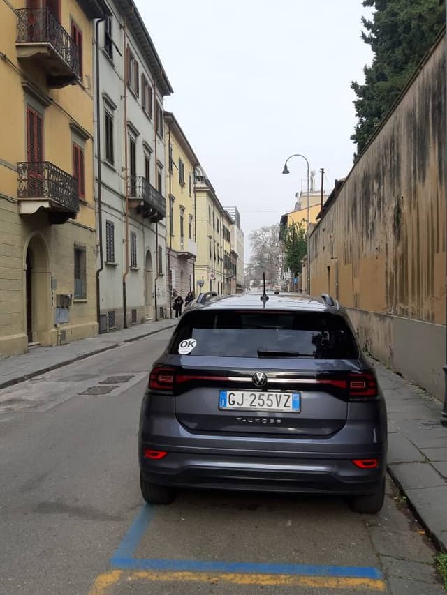 Photo 2 by Pasqualino G. about hiring a Renault Clio at Pisa Airport (01.01.24)