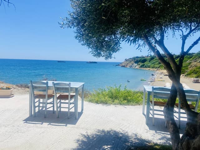 Photo 7 by Griff G. about hiring a Hyundai i20 in Greece (14/07/26)