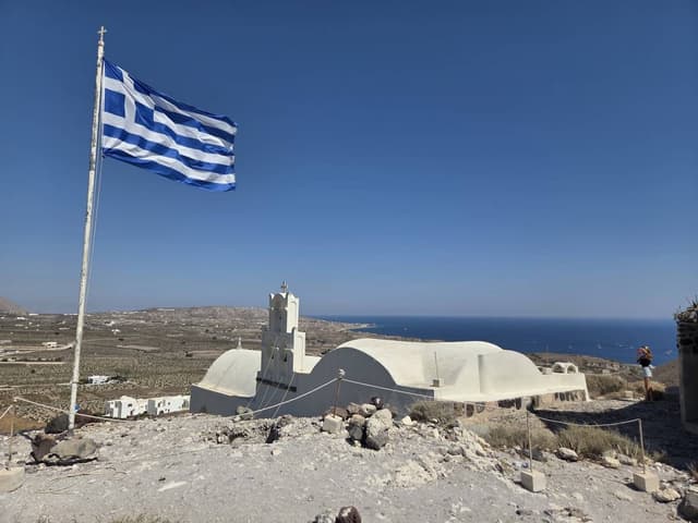 Foto 6 van Dirk L. over het huren van een Fiat 500 Cabrio op Santorini luchthaven (17-7-25)
