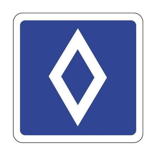Carpool lane road sign in France