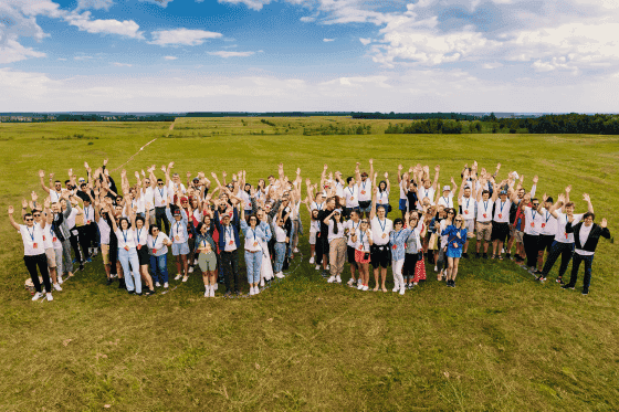 International team at DiscoverCars
